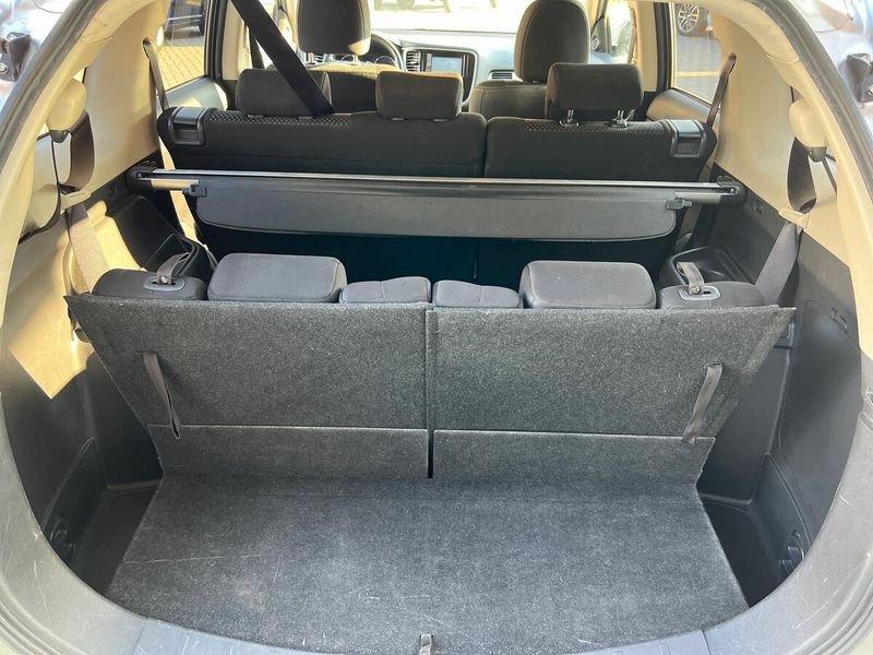 Mitsubishi Outlander Outlander 2.2 DI-D 4WD Instyle 7p.