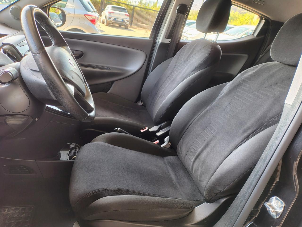 Lancia Ypsilon 1.2 69 CV 5 porte GPL Ecochic Gold