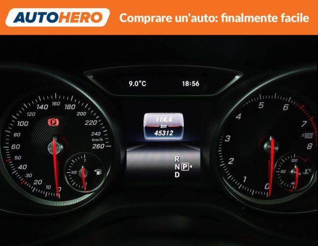 MERCEDES-BENZ CLA 180 Premium