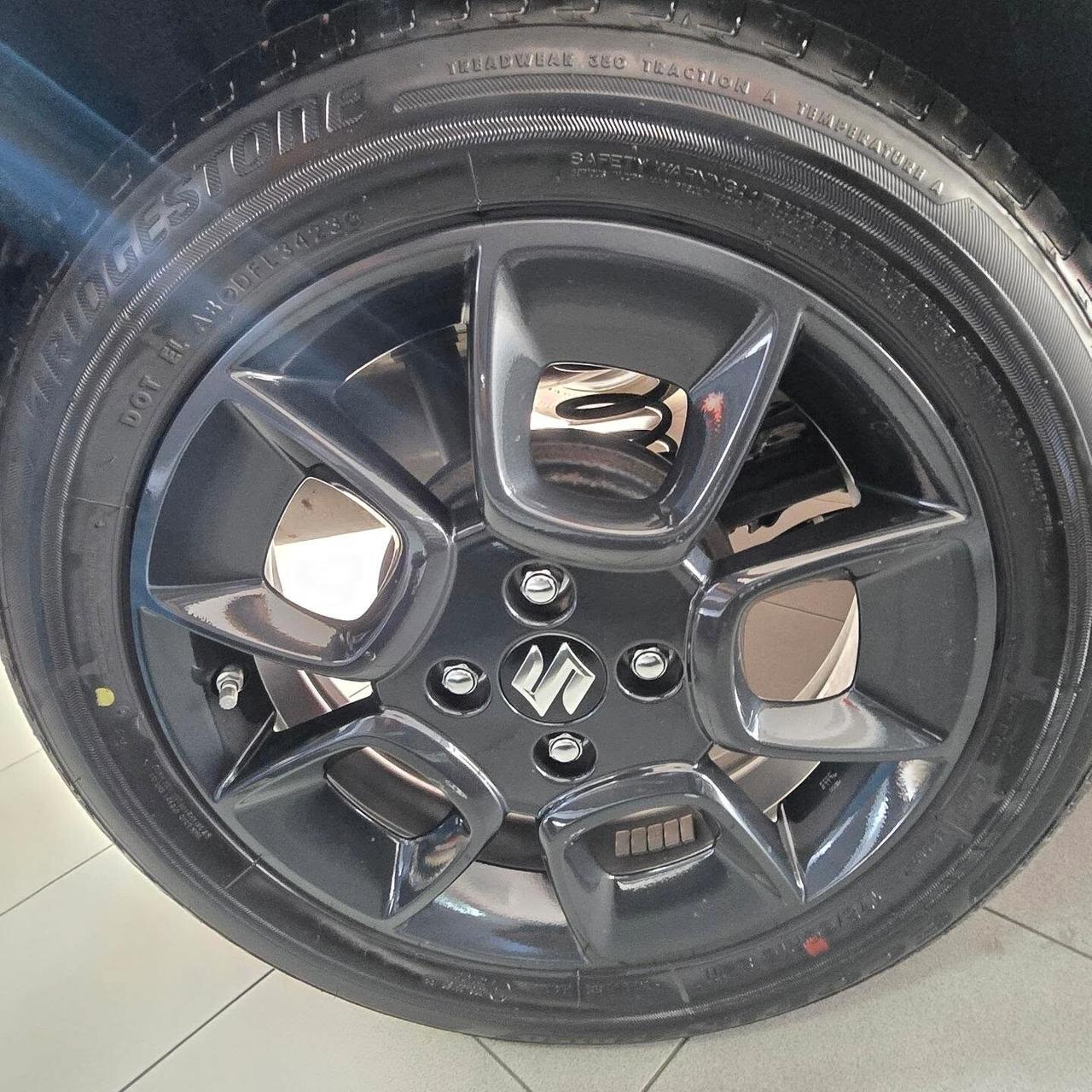 10.200 km - Suzuki Ignis 1.2 Hybrid Top