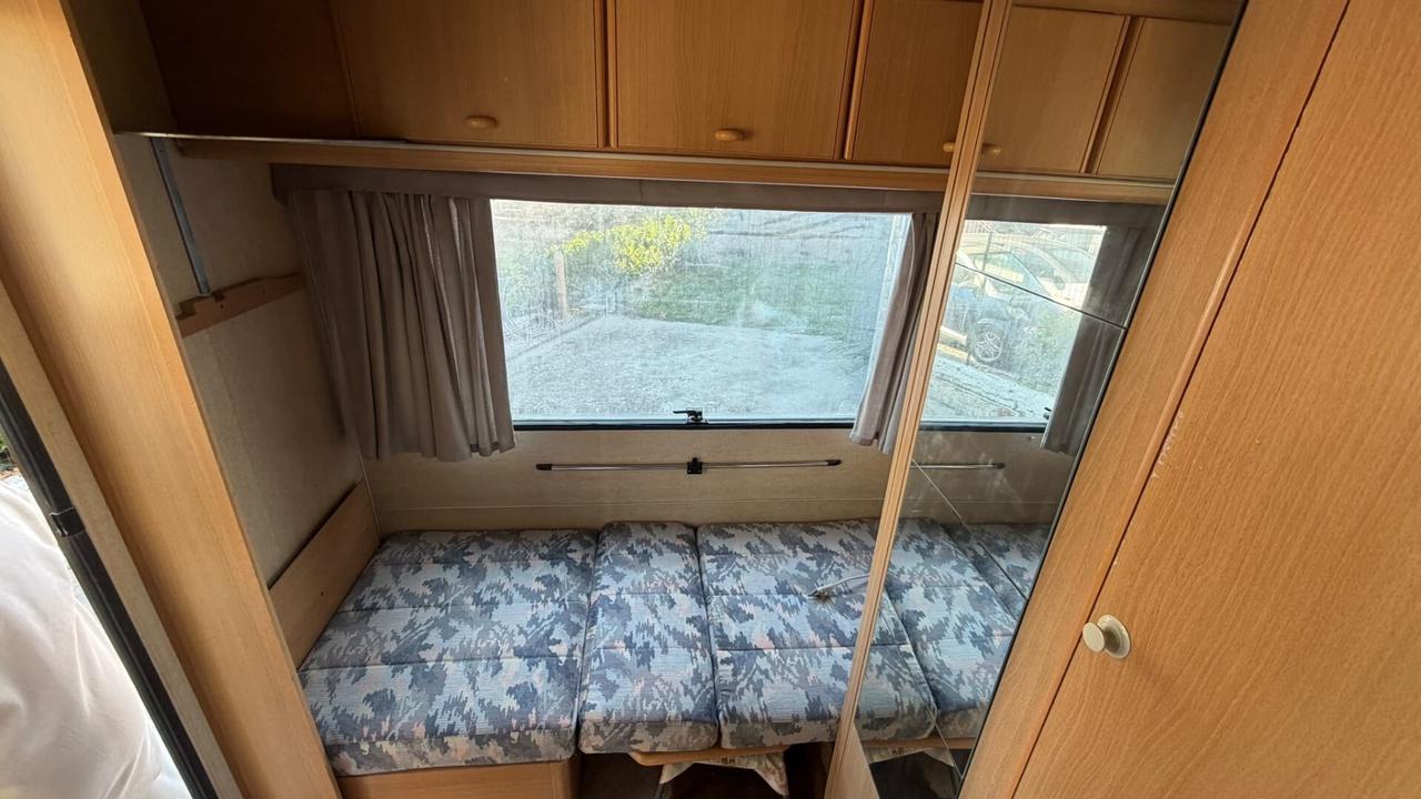 Adria 4052