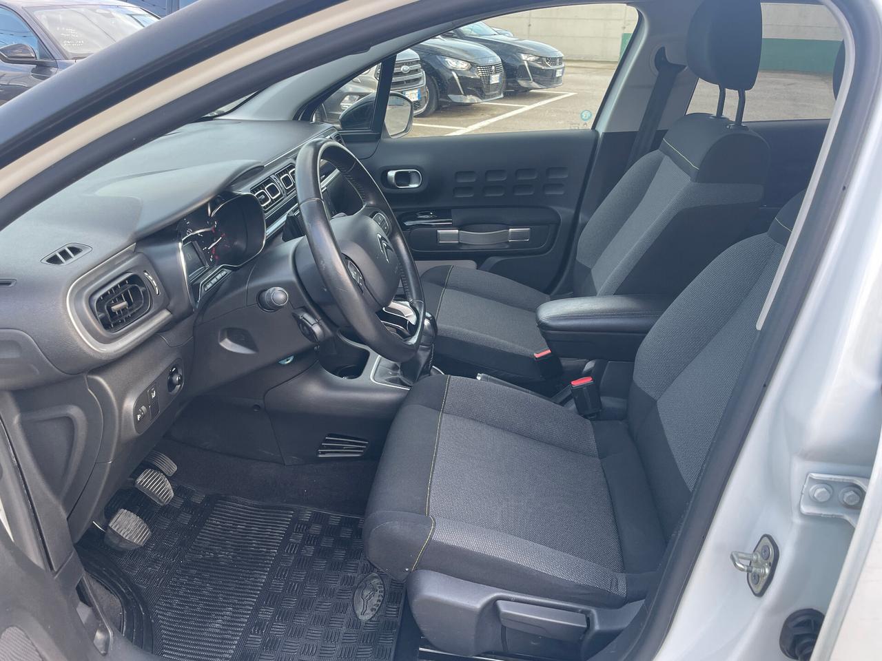 Citroen C3 1.5 BlueHDi 100CV Shine-NAVIGATORE-RETROCAMERA