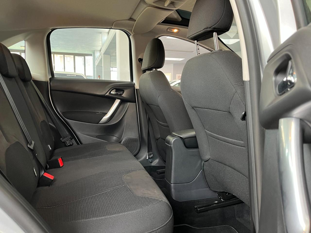 Citroen C3 1.4cc VTi 95cv -SOLO 66.000KM - EXCLUSIVE
