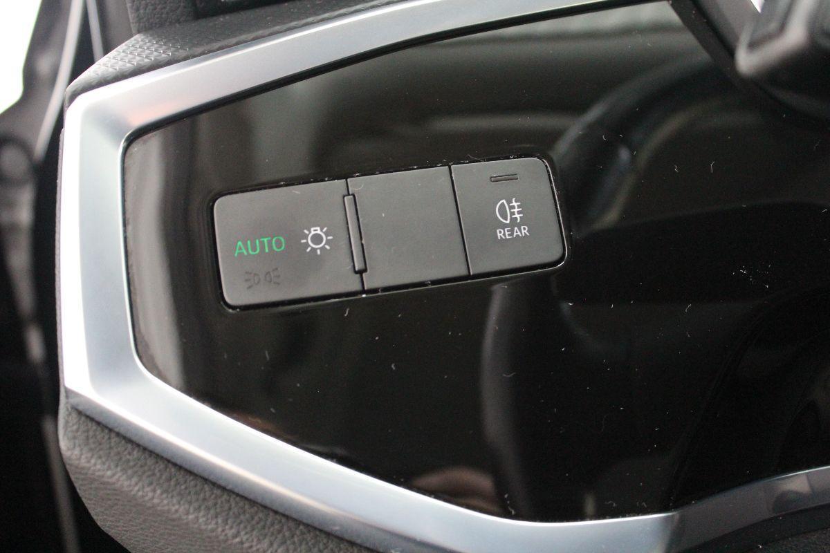 AUDI - Q3 - 35 TDI S tronic Business