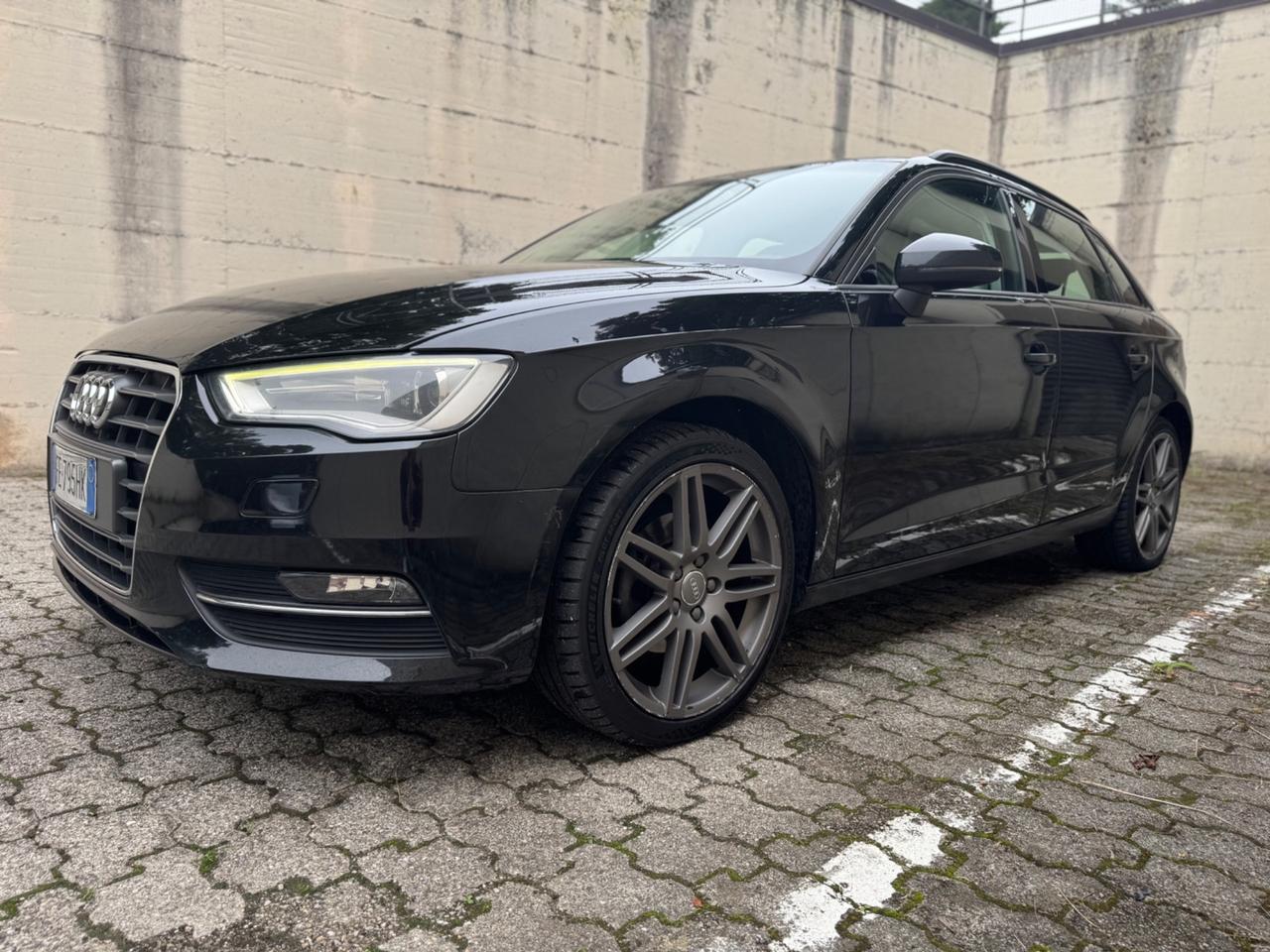 Audi A3 Sedan 2.0 TDI clean diesel quattro Ambition