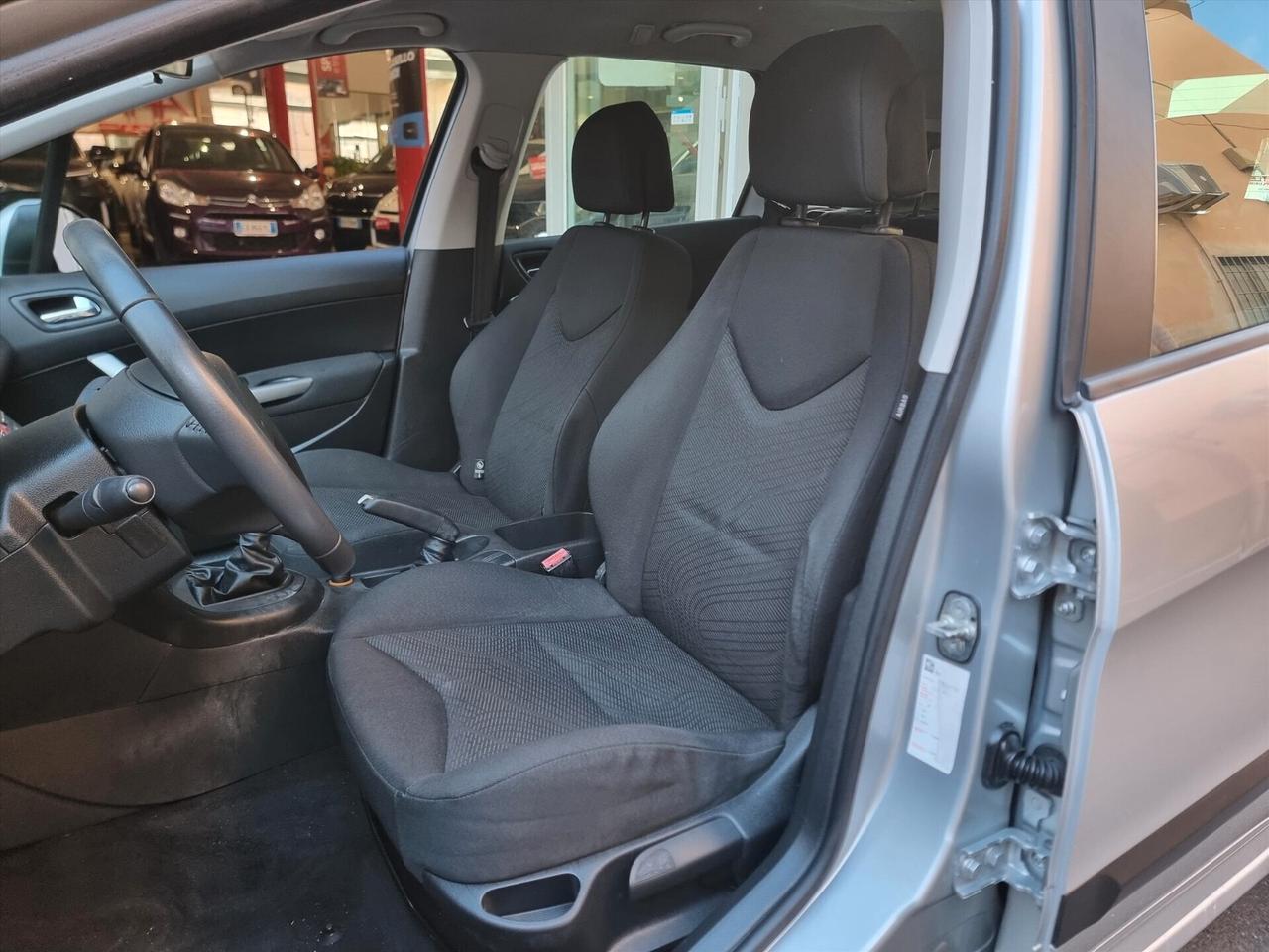 Peugeot 308 1.6 HDi 110CV SW Ciel Féline