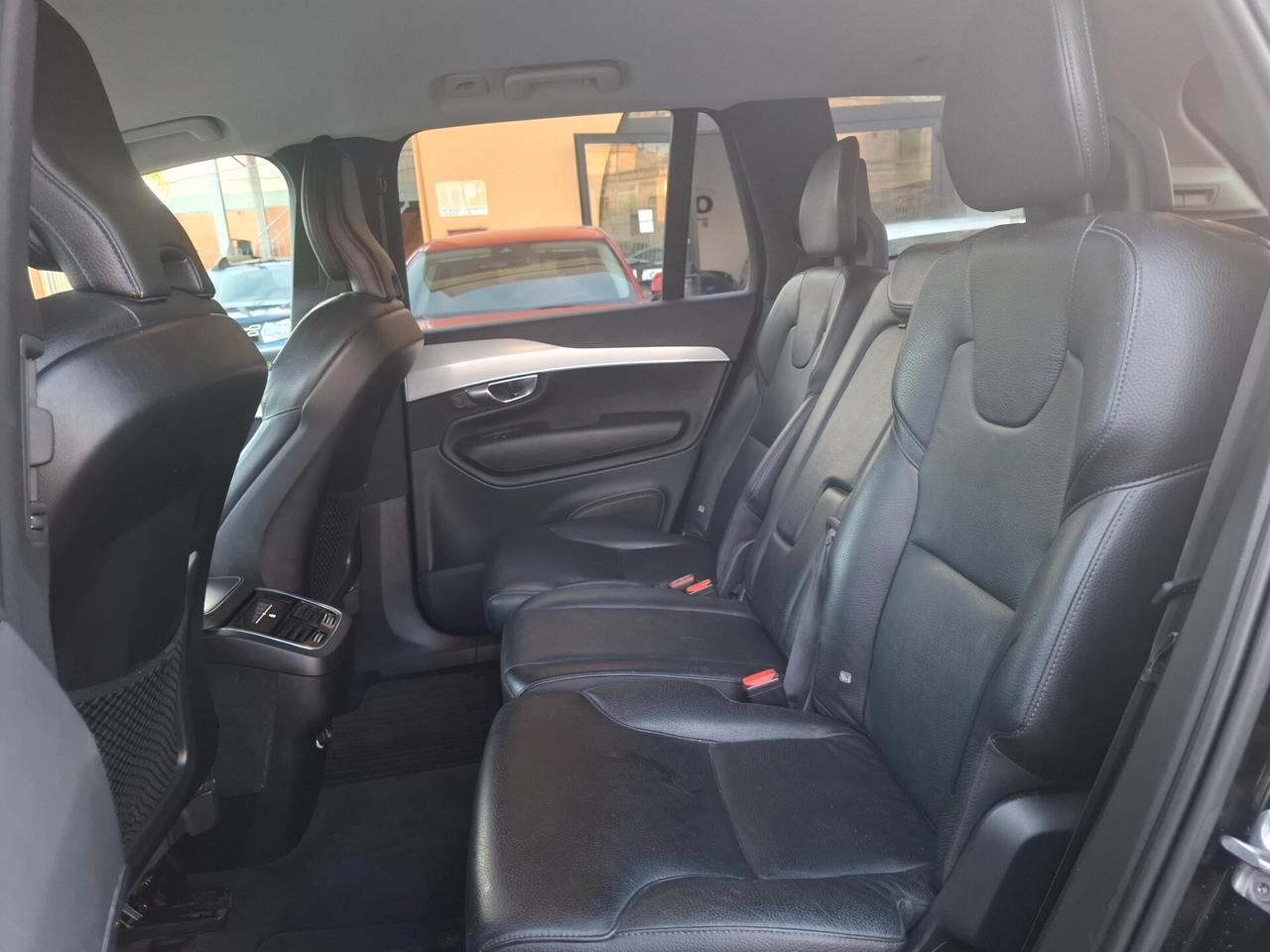 Volvo XC 90 XC90 D5 AWD Geartronic 7 posti Momentum