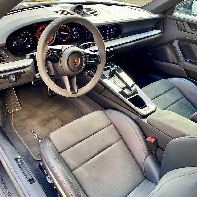 Porsche 992 Carrera 4 GTS 4 ruote sterzanti LiftSystem