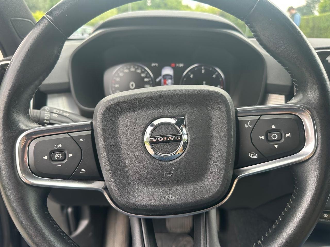 Volvo XC40 Momentum D3