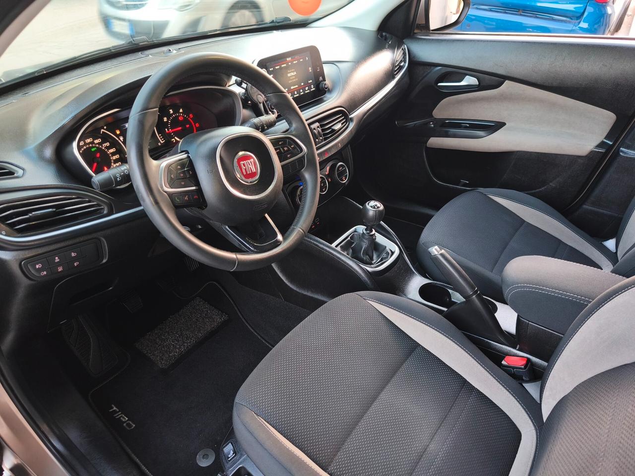 Fiat Tipo 1.6 Mjt S&S 5 porte Easy