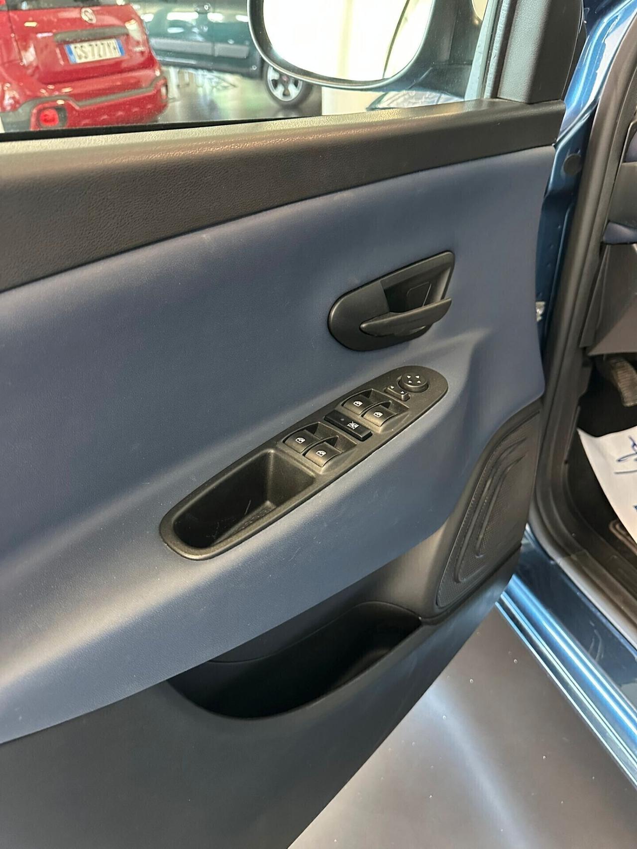 Lancia Ypsilon 1.0 Hybrid Platino 2024 FULL OPTIONAL