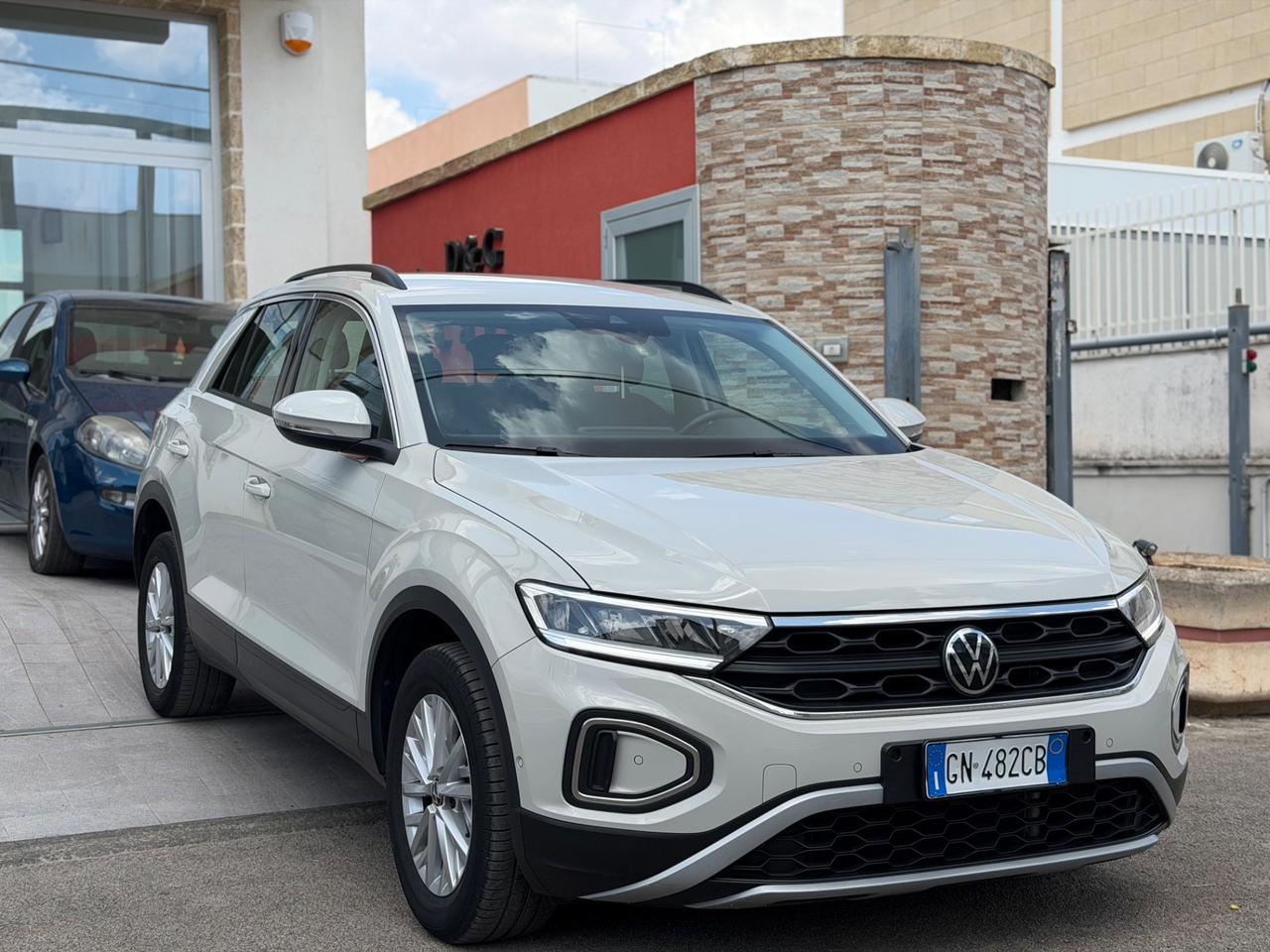 Volkswagen T-Roc Facelift 1.0 TSI 110 cv-2023/LED/PARK ASSISTANT