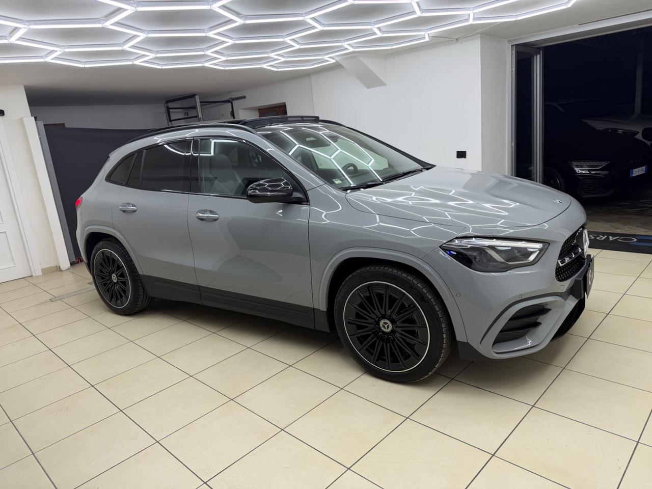 Mercedes GLA 200 d AMG Line Premium GRIGIO ALPI IPER FULL