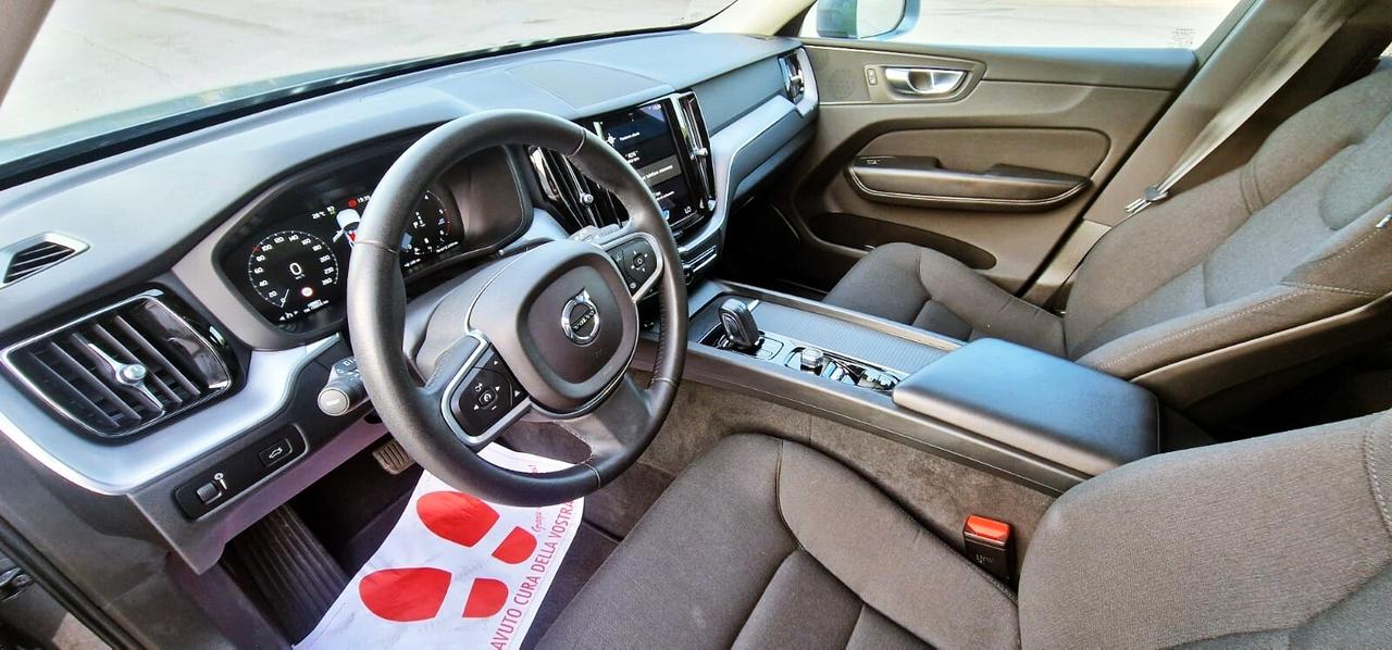 Volvo XC 60 XC60 B4 (d) AWD Geartronic Momentum Pro