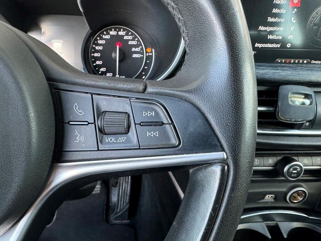 Alfa Romeo Stelvio 2.2 T Business Rwd 190cv Auto
