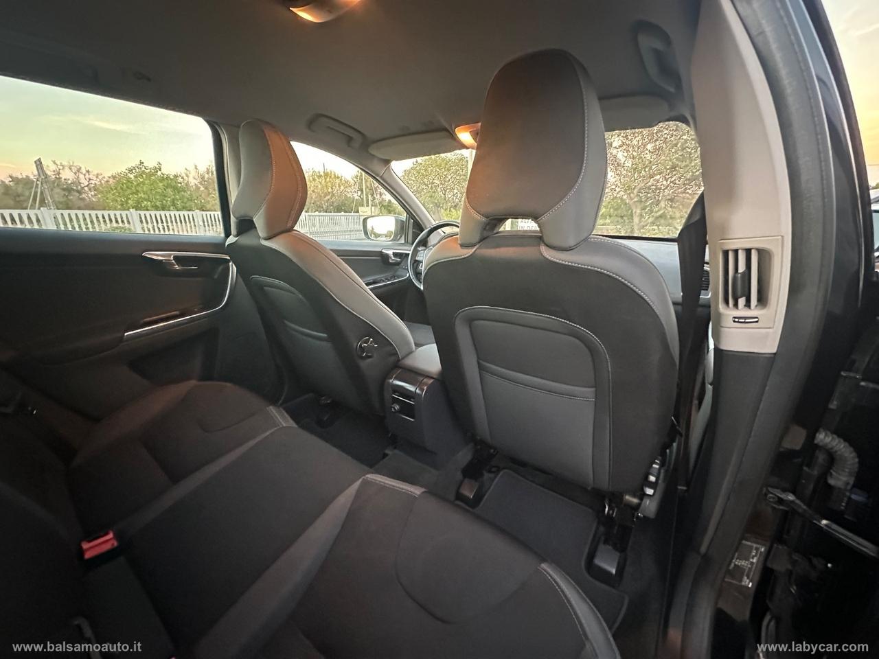 VOLVO XC60 AWD 2.4D Momentum