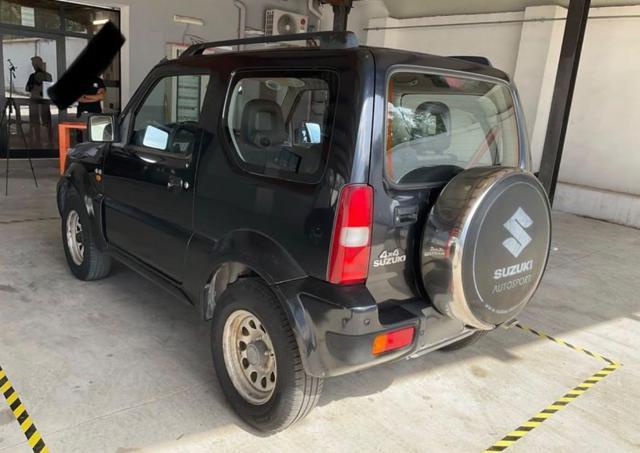 SUZUKI Jimny 1.3i 16V Berline Maori SE