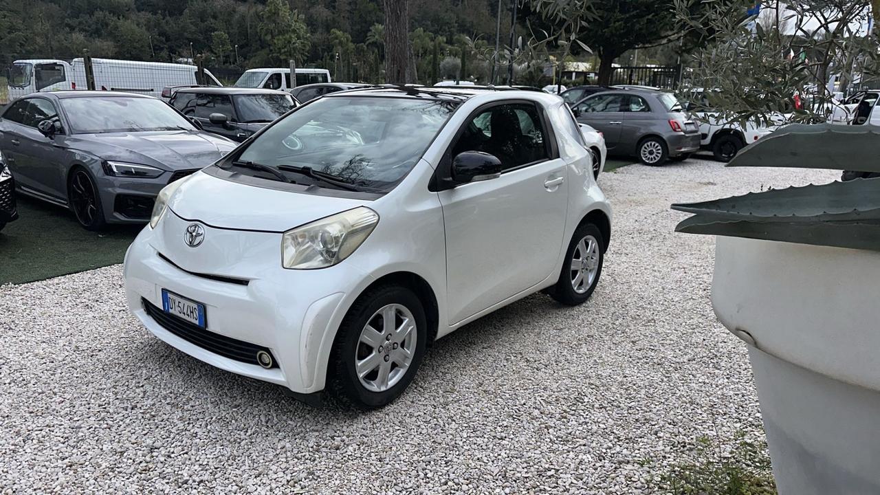 Toyota iQ 1.0 Sol