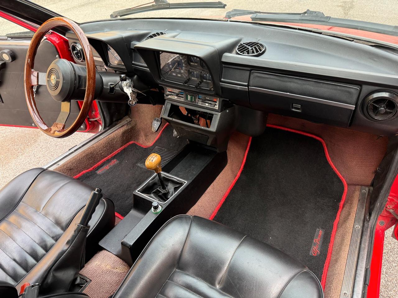 Alfa Romeo Alfetta GT 1.6 "TARGA SPECIALE - LAVORI IMPORTANTI ESEGUITI"