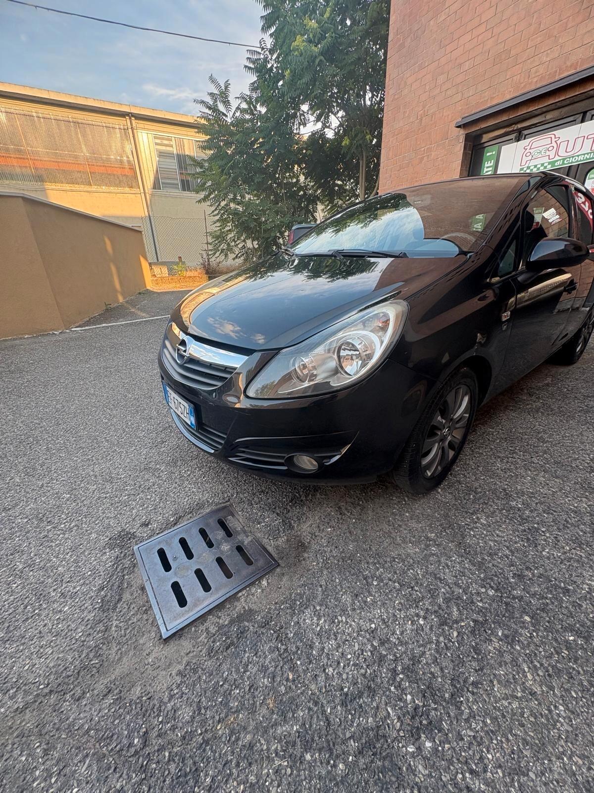 Opel Corsa 1.2 80CV 5 porte GPL-TECH Edition