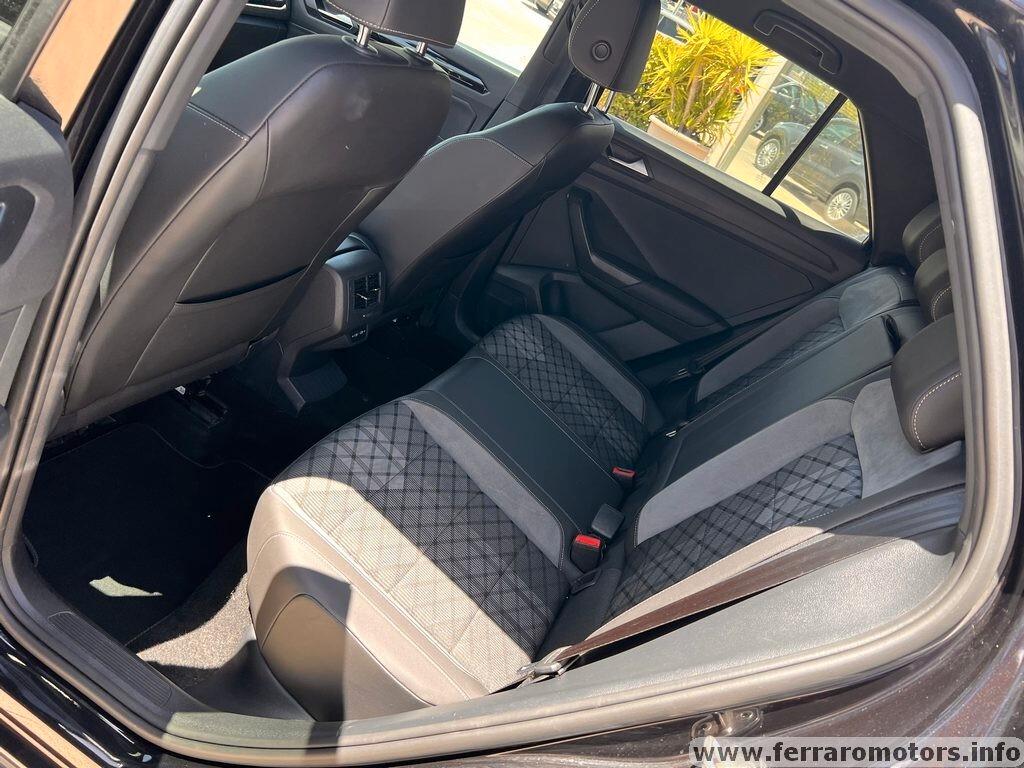 Volkswagen T-Roc 2.0 TDI SCR 150 CV DSG 4MOTION R-Line