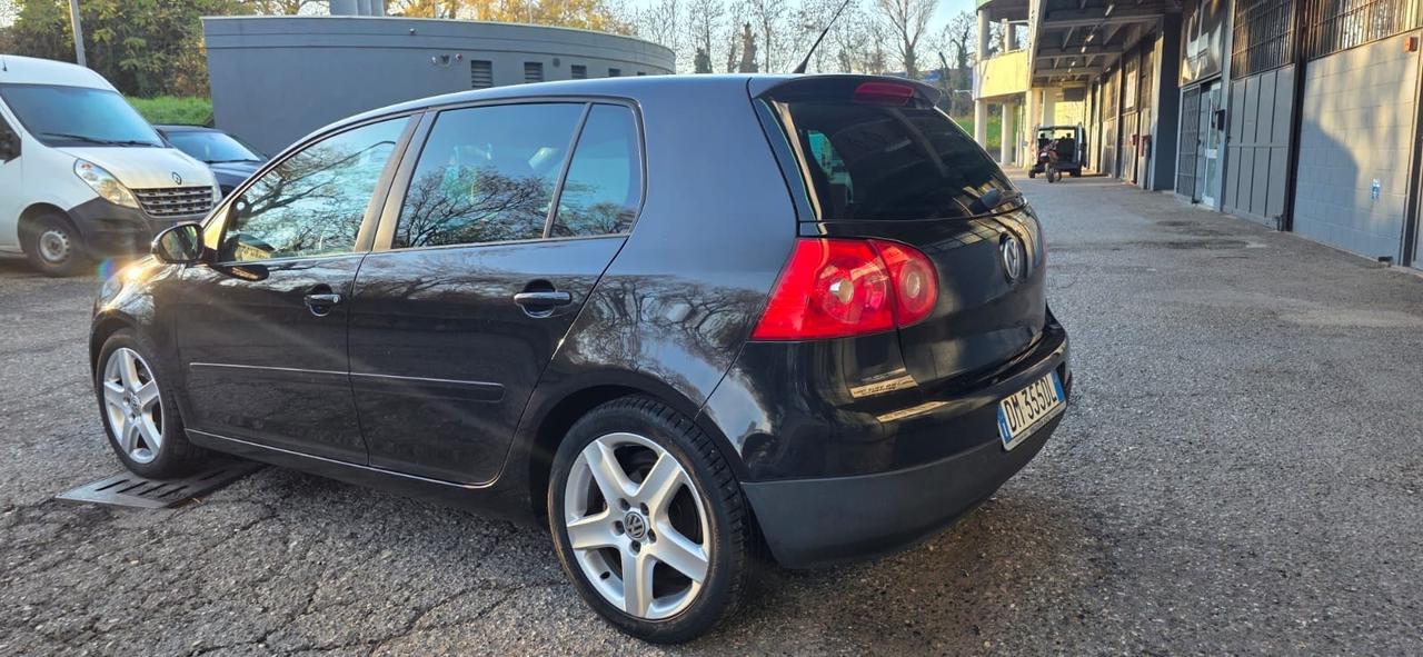 Volkswagen Golf 2.0 TDI DPF DSG Gt-line 5p
