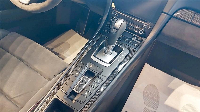 Porsche 911 991 3.0 Carrera Coupé GTS