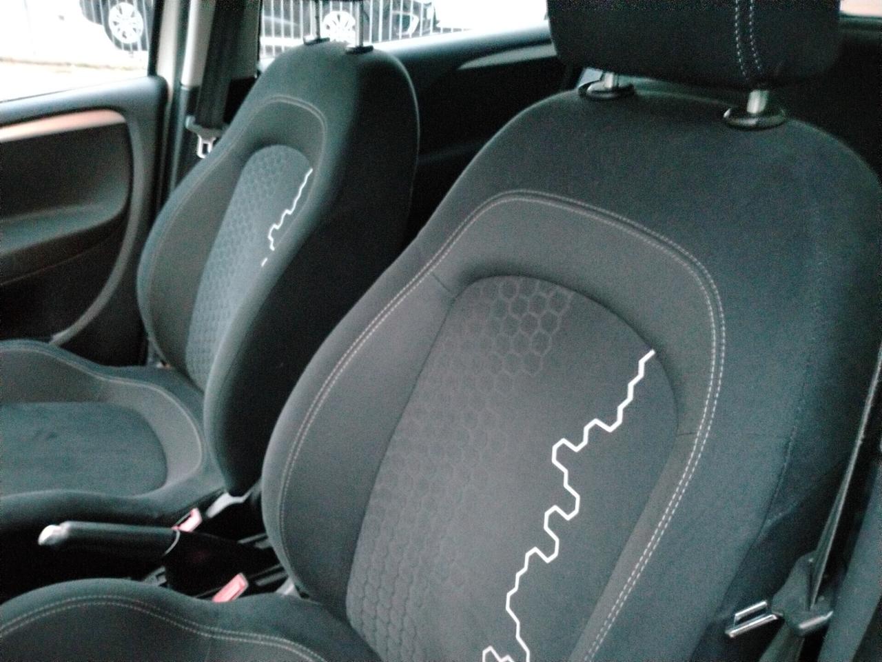 Fiat Punto 1.3 MJT 75CV LOUNGE 5P NEOPAT. UNICO PROPRIETARIO