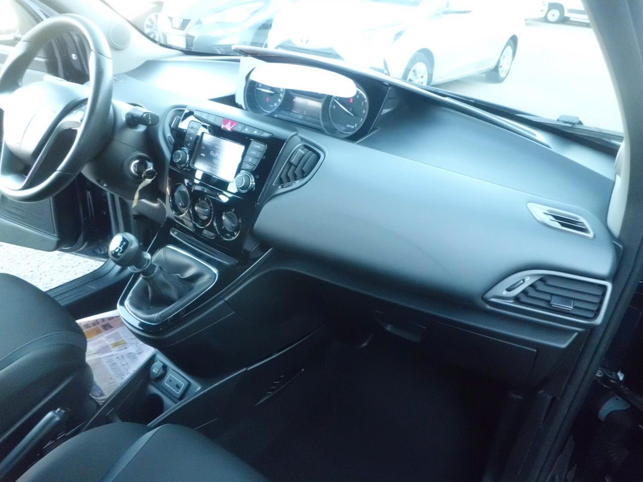 Lancia Ypsilon 1.2 69 CV 5 porte GPL Ecochic Platinum