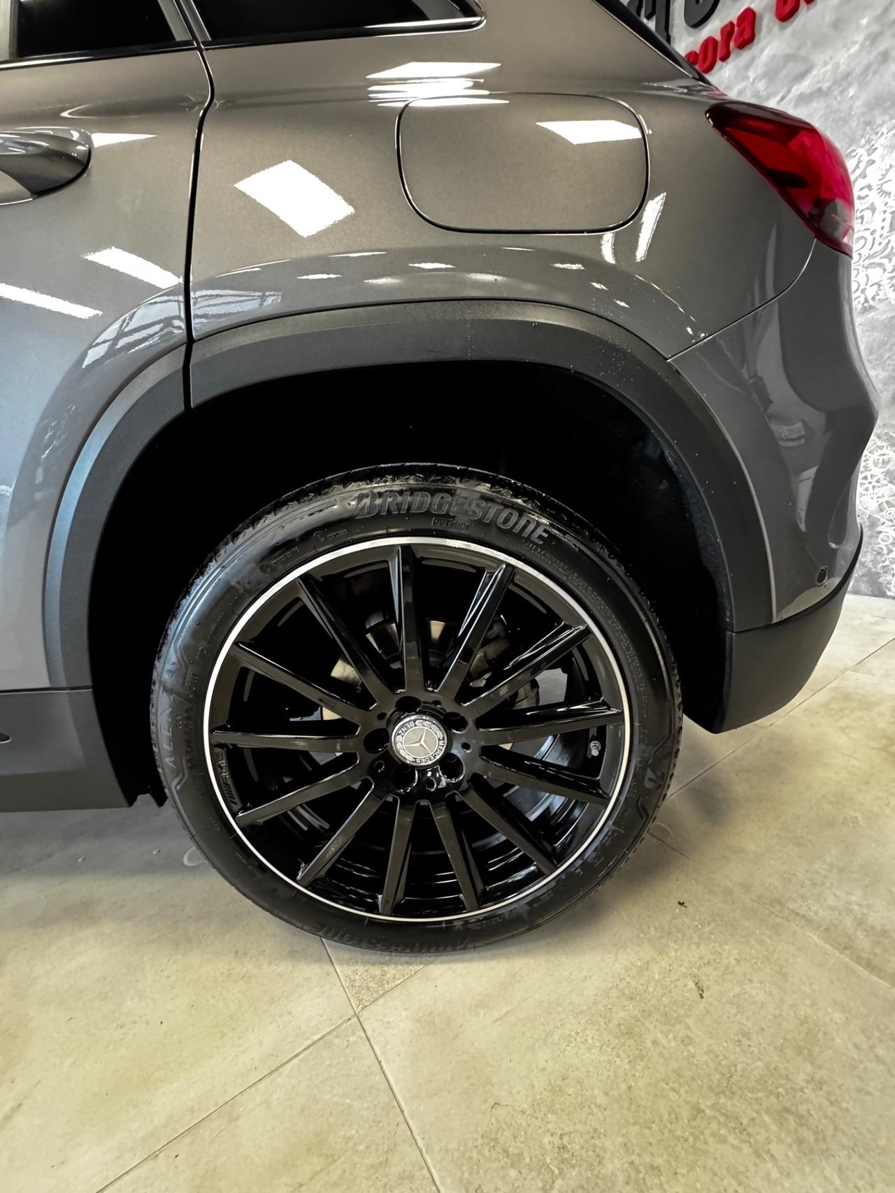 MERCEDES GLA 200CDI AT8 TETTO APRIBILE + PACK PREMIUM