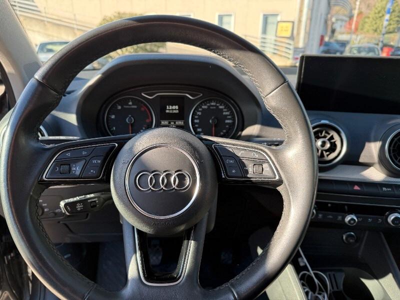 AUDI Q2 Q2 30 TDI Identity Black
