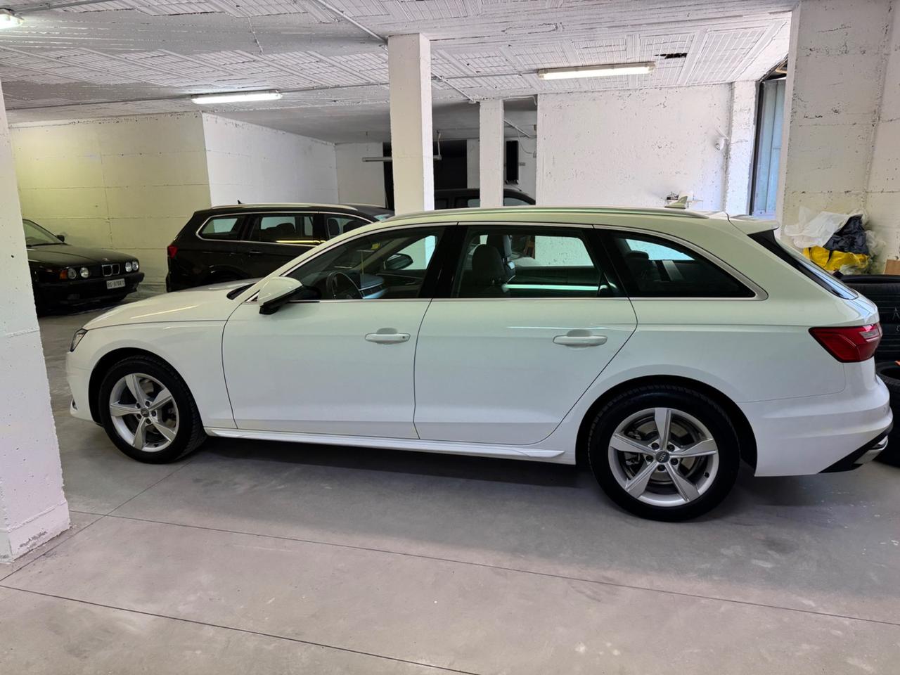 Audi A4 Avant 30 TDI/136 CV S tronic Business Advanced