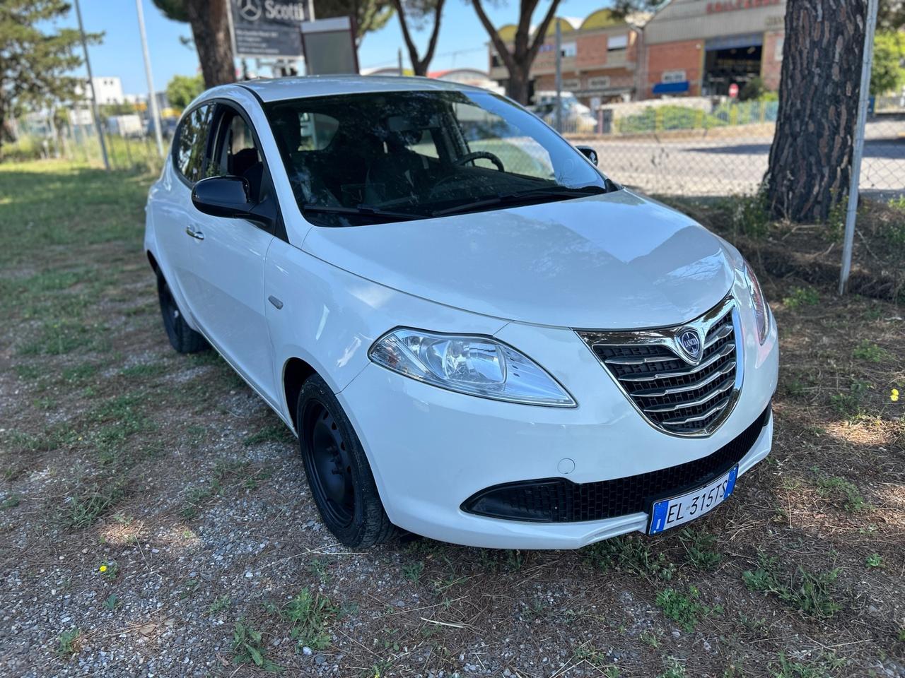 Lancia Ypsilon 1.2 69CV *GPL VALIDO 2027*NEOPATENTATI*