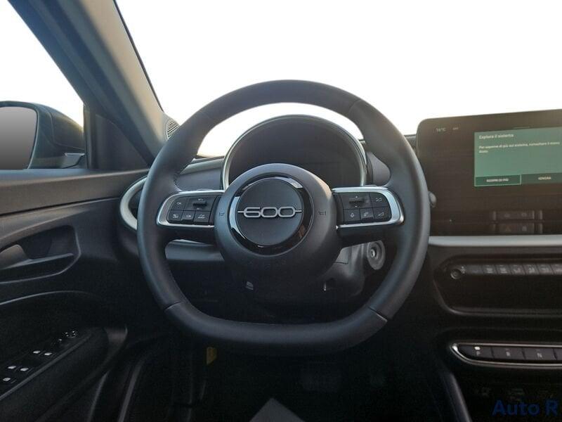 FIAT 600 600 1.2 hybrid 110cv auto