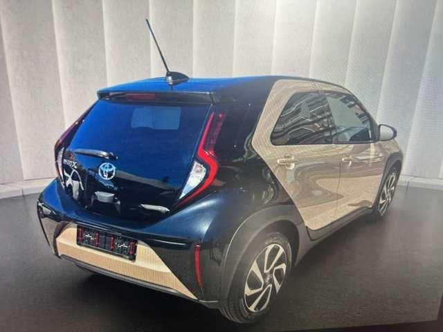 Toyota Aygo X Aygo X 1.0 JBL Special Edition 72cv ORO TETTO NERO