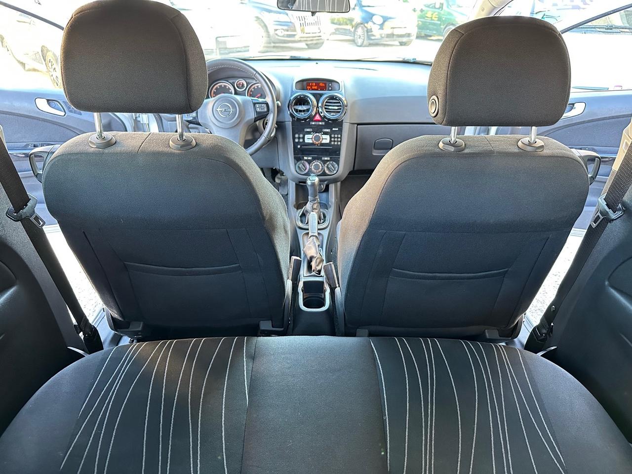 Opel Corsa 1.2 3 porte Club