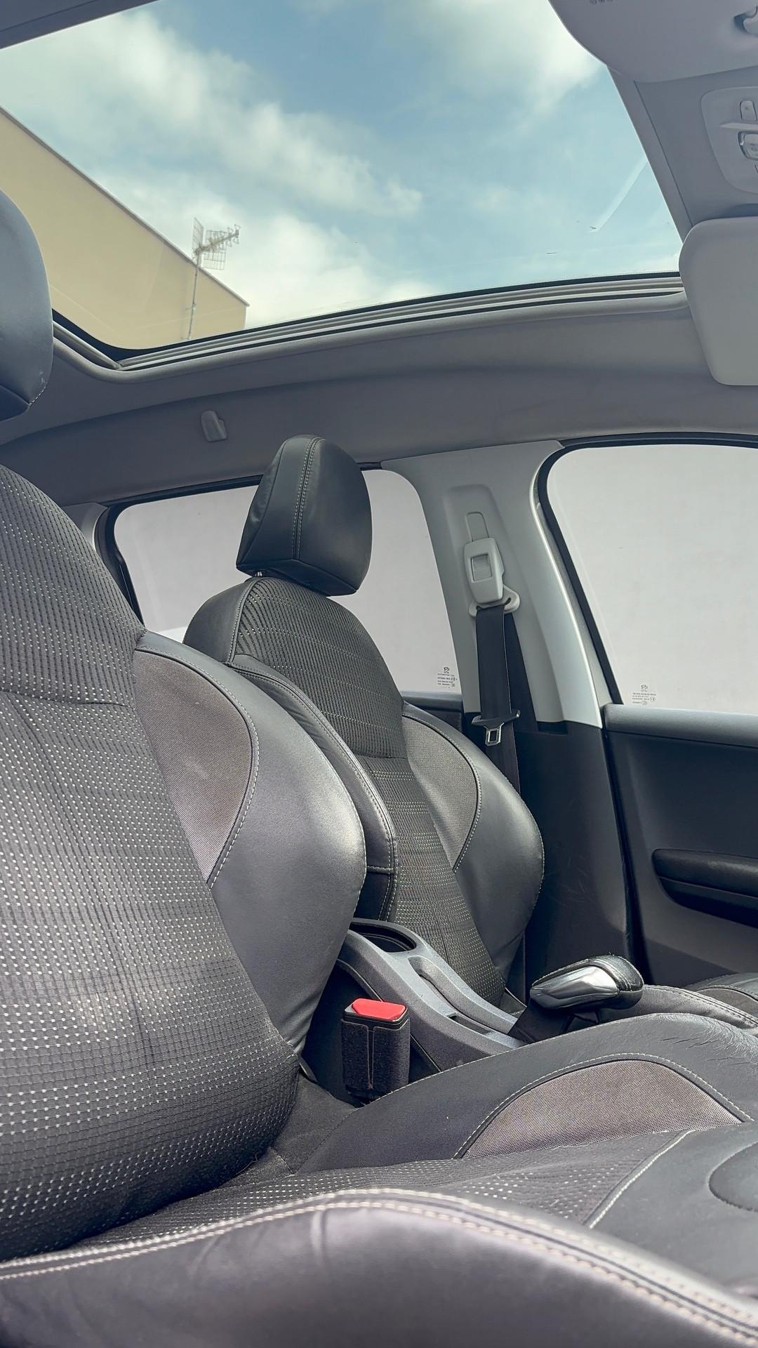 Peugeot 2008 1.6 HDI 92cv carrozzeria GRAFFIATA