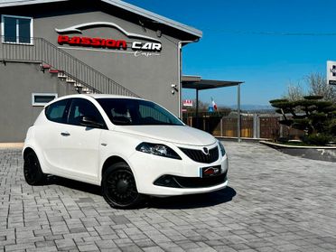 Lancia Ypsilon III 1.0 firefly hybrid Silver s&s 70cv