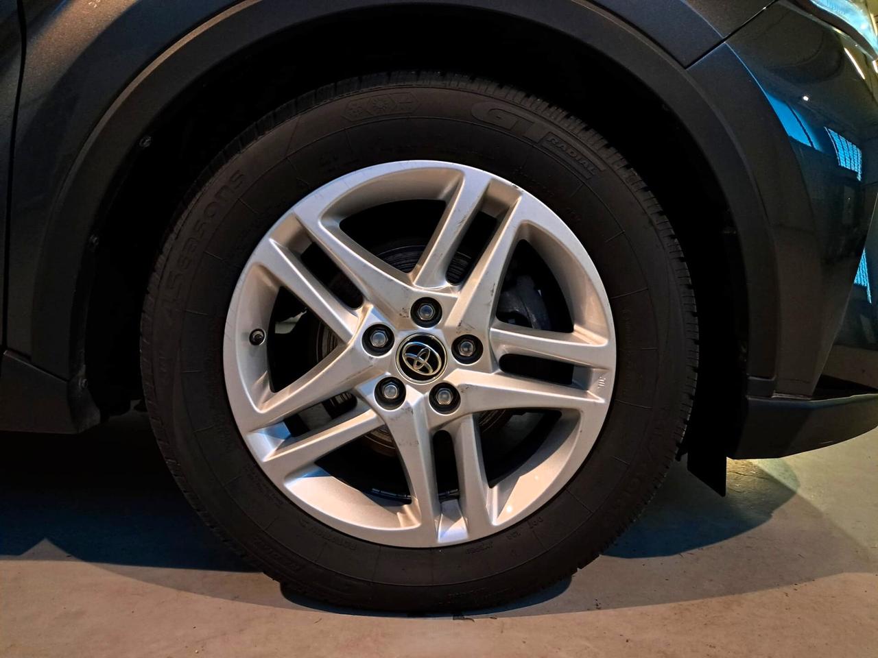 Toyota C-HR 1.8 Hybrid E-CVT Business