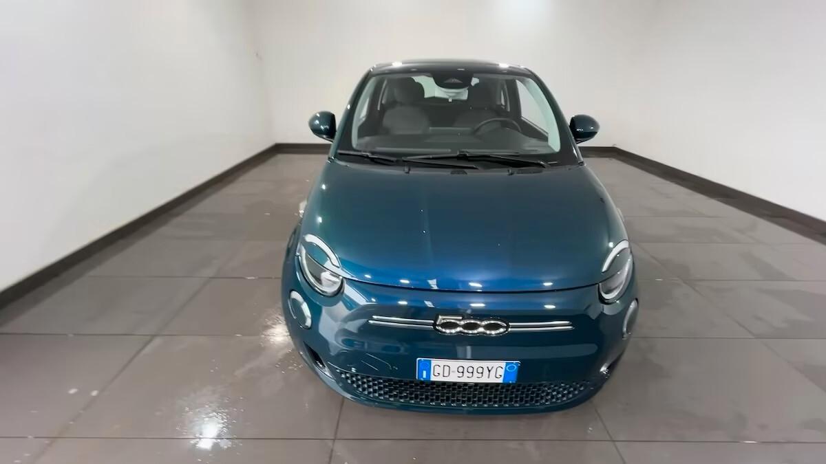 Fiat 500 500e Berlina 42 kWh Icon