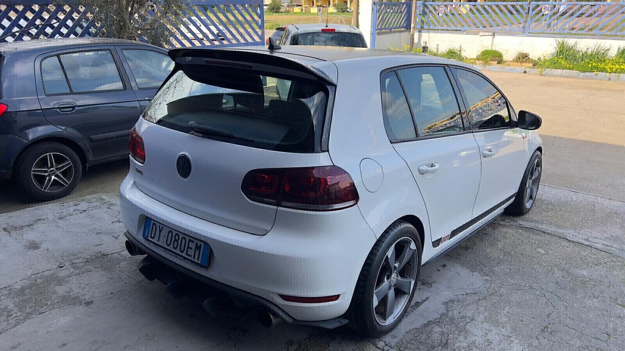 Volkswagen Golf 2009 photo 4