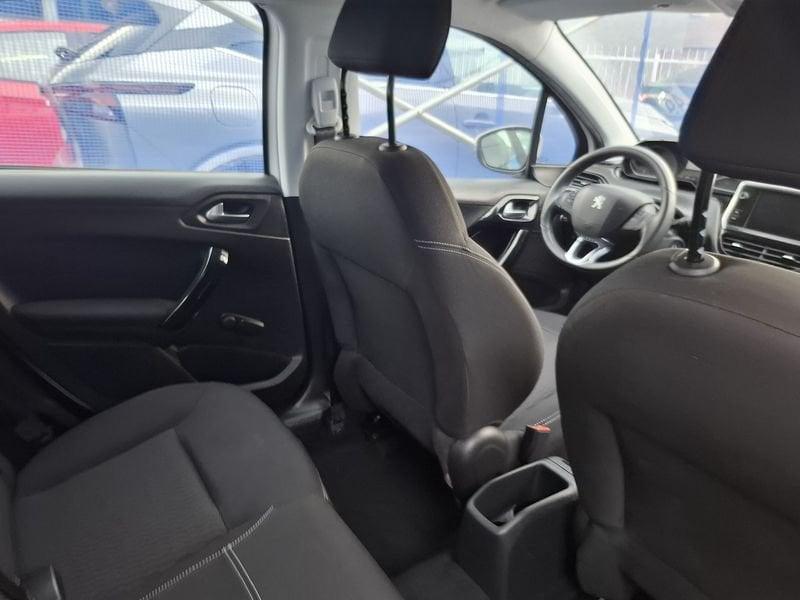 Peugeot 208 I 2015 5p 1.2 puretech Allure s&s 82cv neopatentati