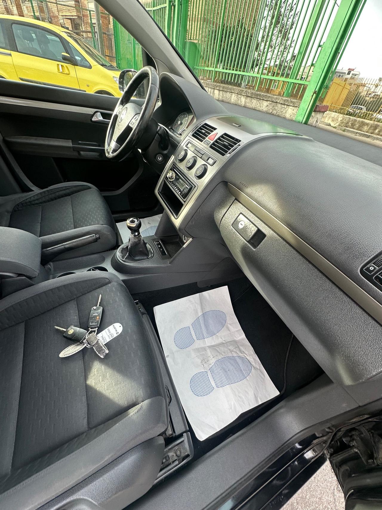 Volkswagen Touran 1.6 Trendline Bifuel G