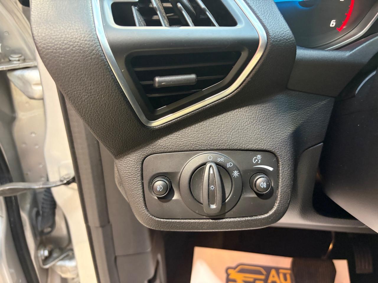 Ford Kuga 2.0 TDCI 163 CV 4WD Powershift Titanium