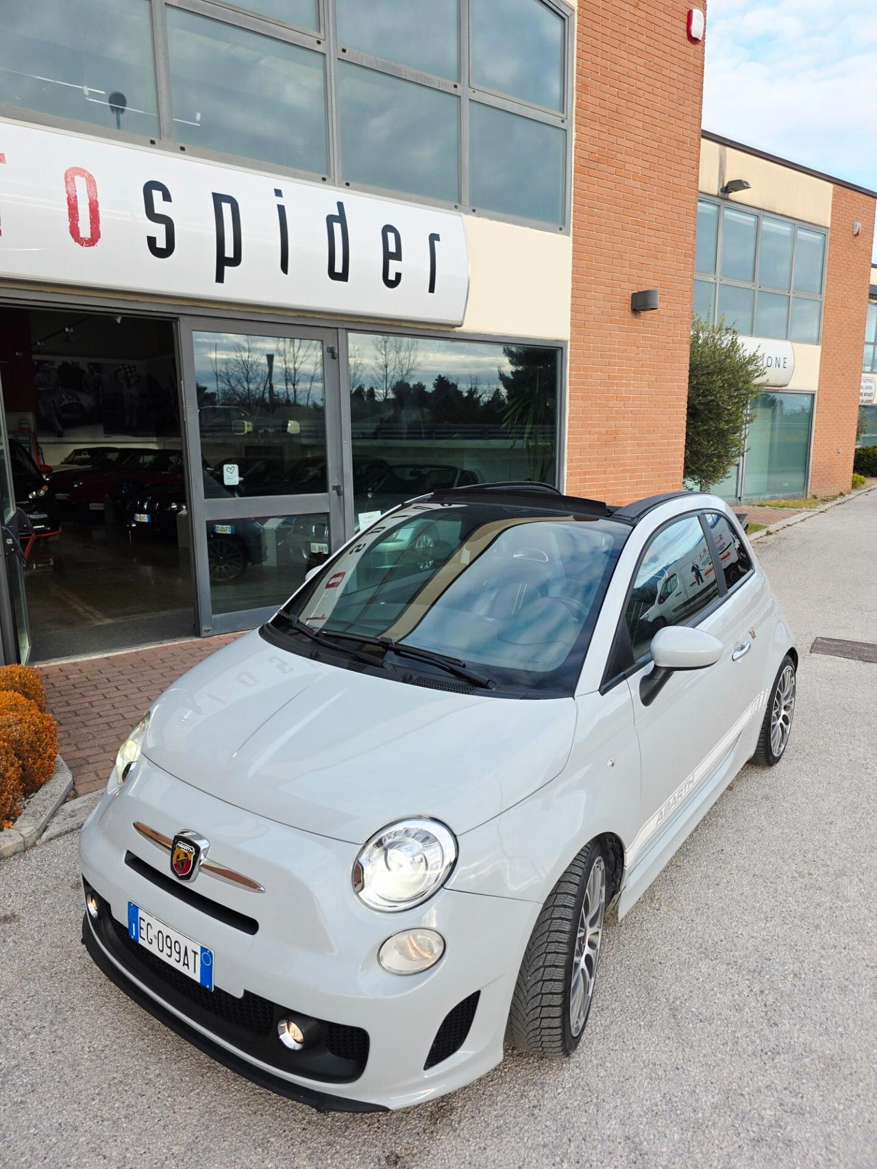 Abarth 500 C 1.4 Turbo T-Jet MTA tagliando e distribuzione fatta