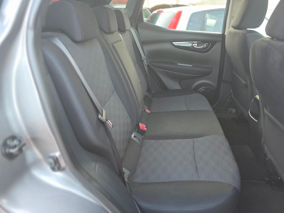 Nissan Qashqai 1.5 dCi N-Connecta