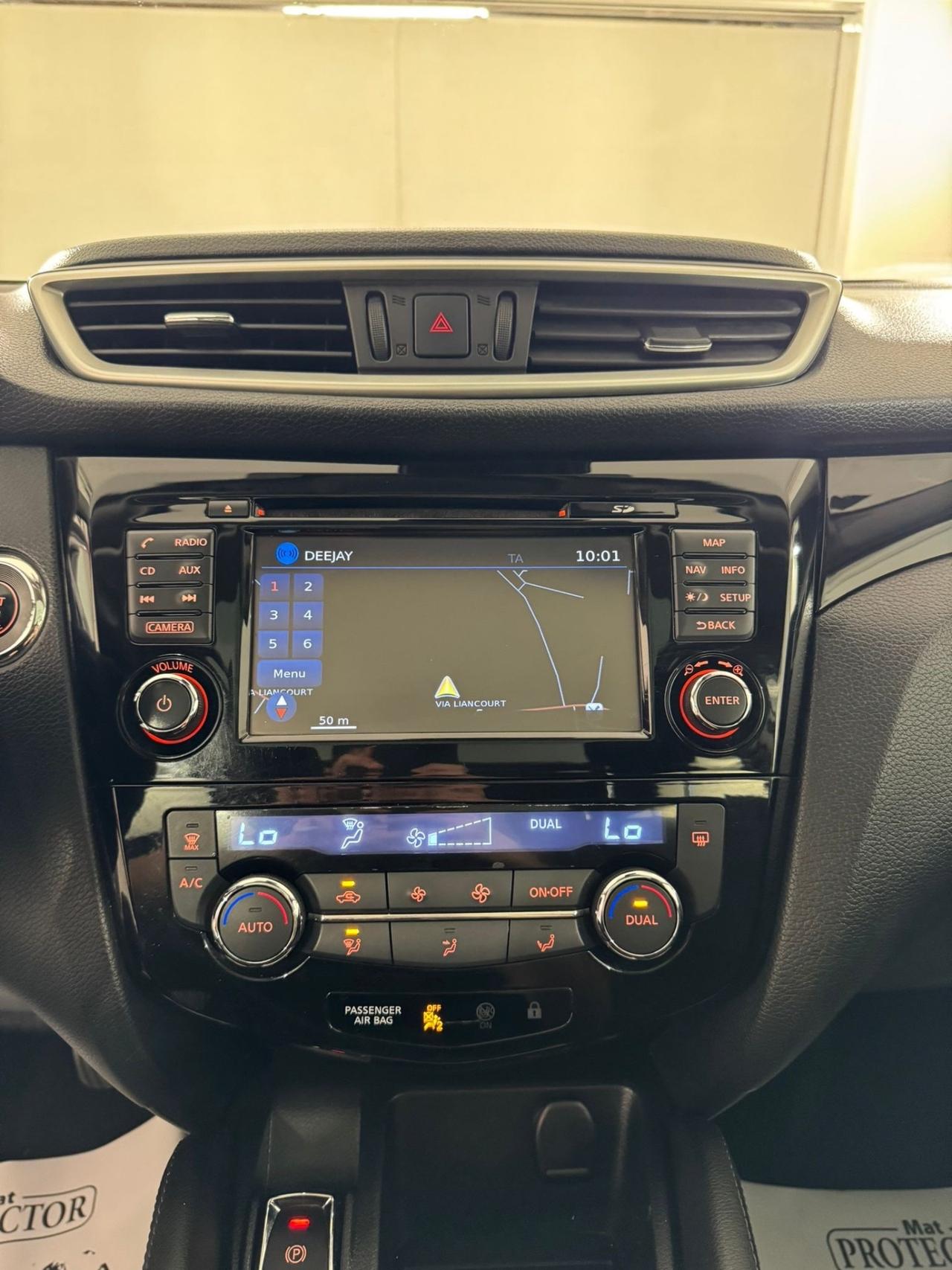 Nissan Qashqai 1.5 dCi Tekna * TELACAMERA 360 * TETTO PANORAMICO*