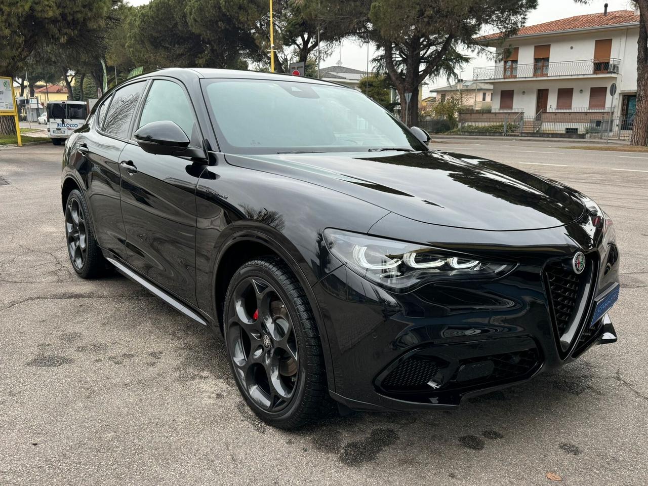 Alfa Romeo Stelvio 210CV Q4 COMPETIZIONE