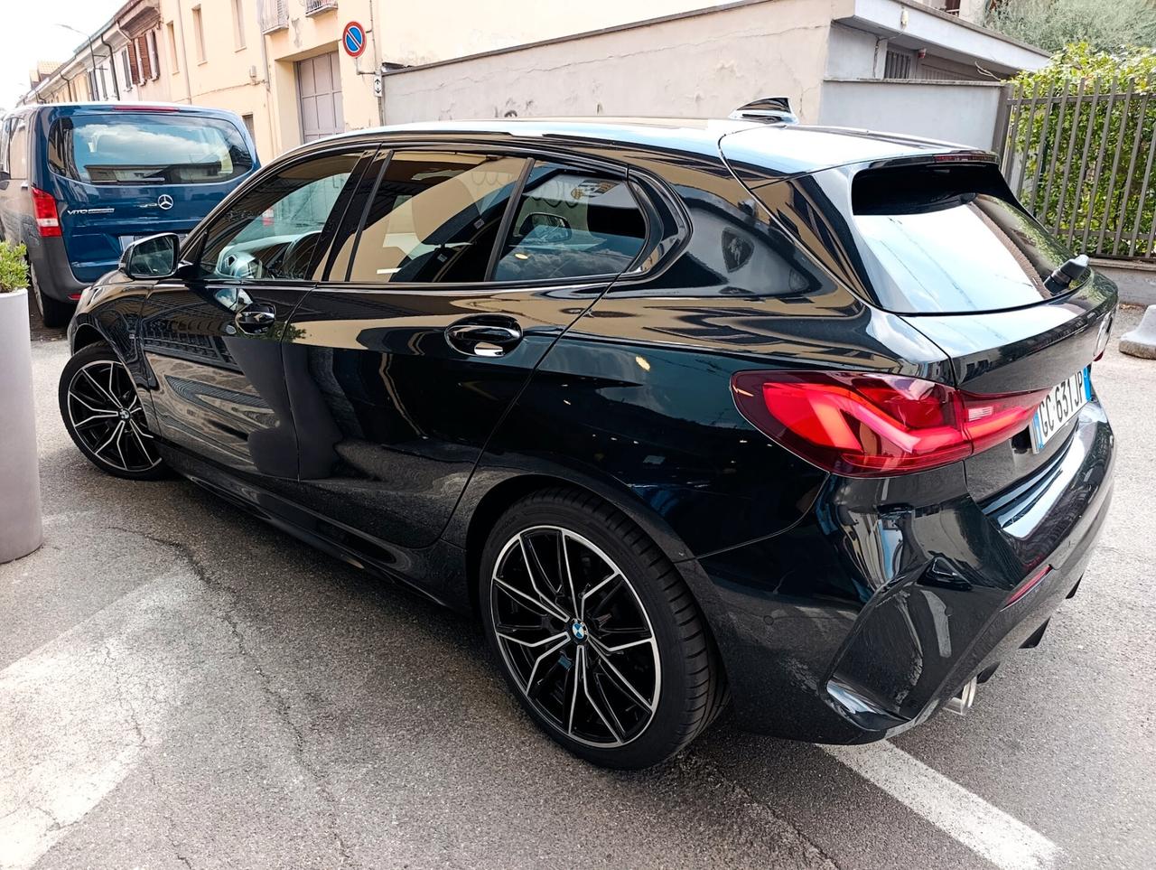 Bmw 116d 5p. Msport aut. F40 ok neopatente