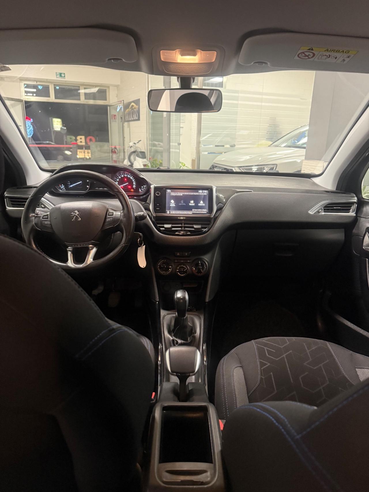 Peugeot 2008 BlueHDi 100 S&S Allure